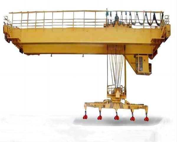 Elektromagnetický mostový jeřáb s otočným nosným nosníkem